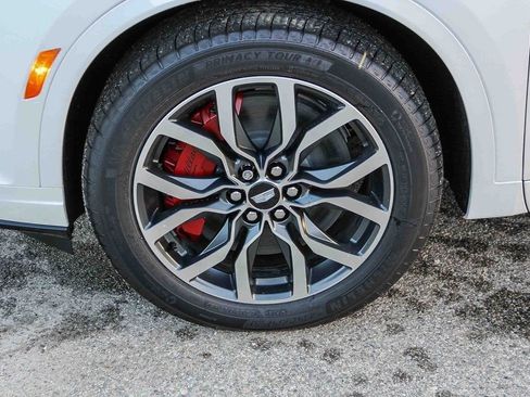 New 2025 Cadillac XT6 Sport image 9