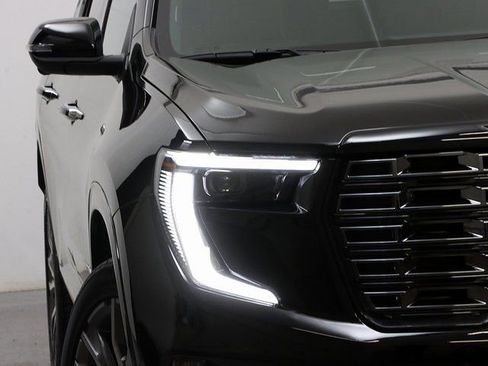 New 2026 GMC Acadia Denali Ultimate w/ LPO, Floor Liner Package image 4