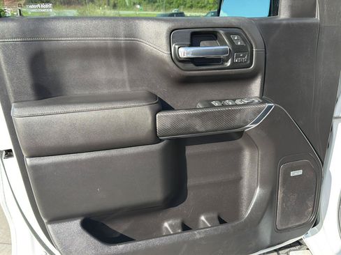 Used 2019 Chevrolet Silverado 1500 LTZ w/ LTZ Premium Package AWD/4WD image 10