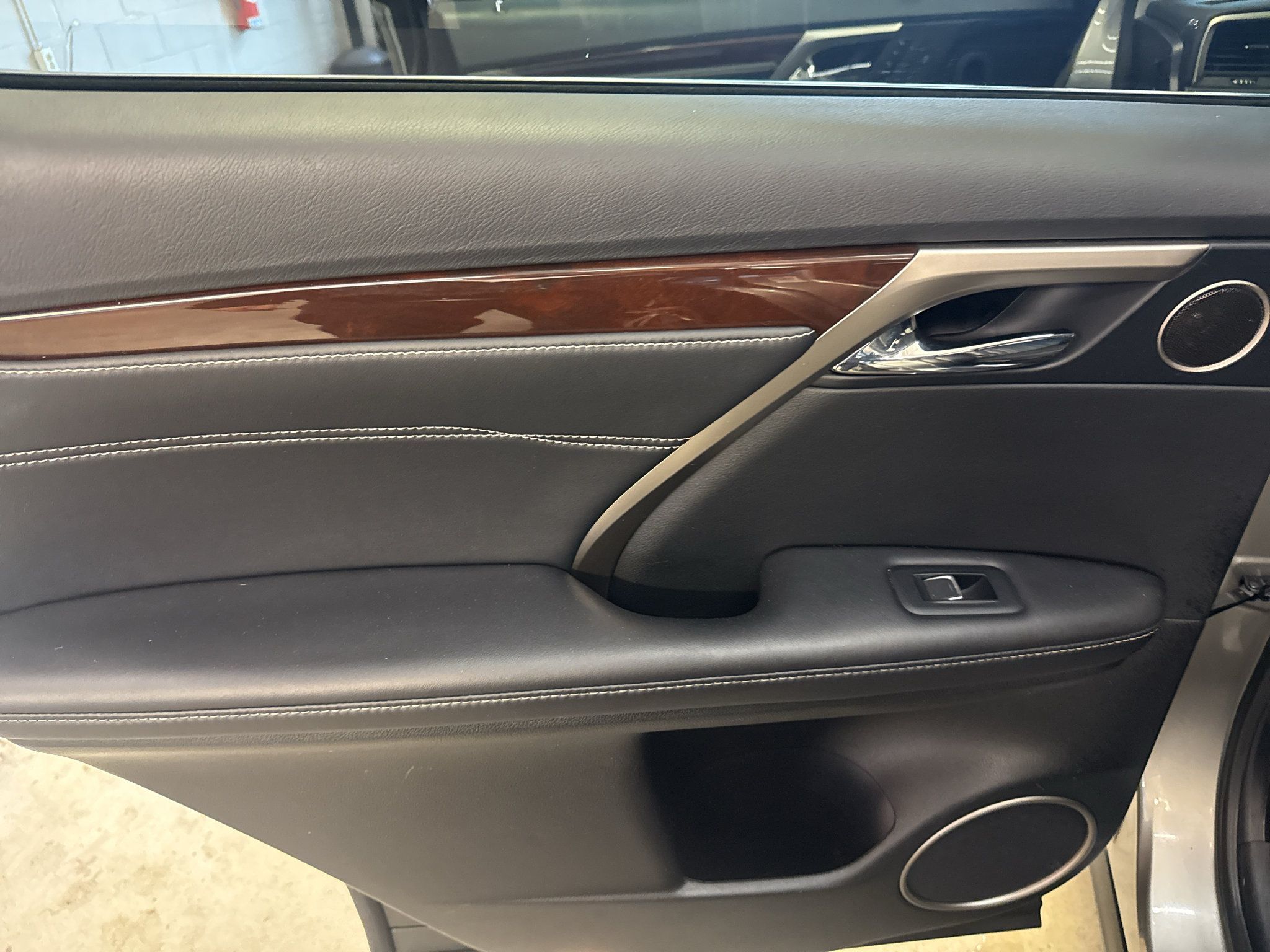 Used 2017 Lexus RX 350 AWD w/ Premium Package image 28