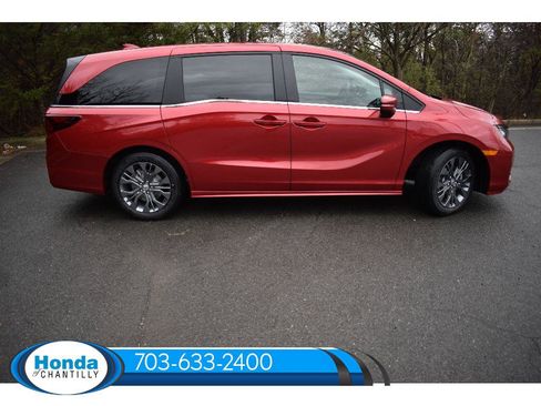 New 2026 Honda Odyssey Touring image 8