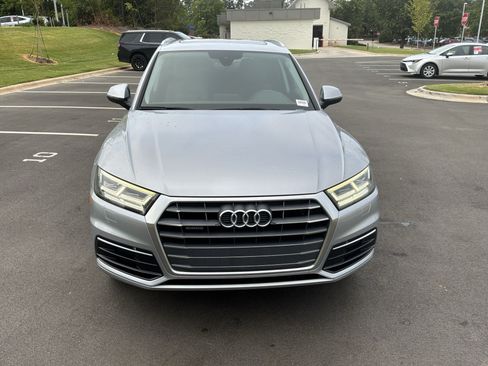 Used 2019 Audi Q5 2.0T Premium Plus w/ Premium Plus Package AWD/4WD image 5