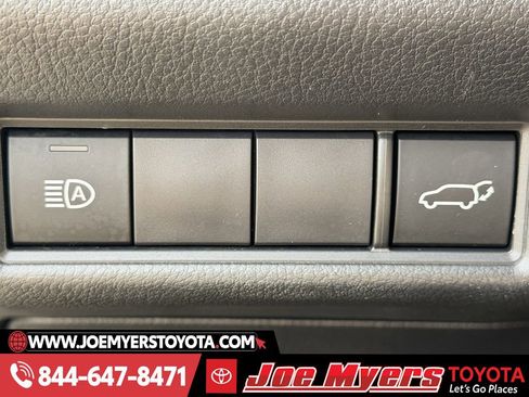 Used 2025 Toyota Grand Highlander FWD image 25
