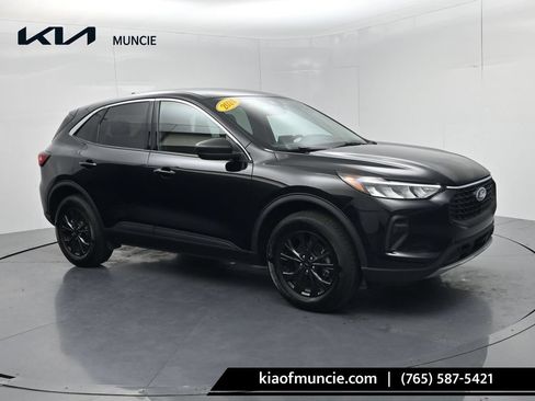 Used 2024 Ford Escape Active AWD/4WD image 1