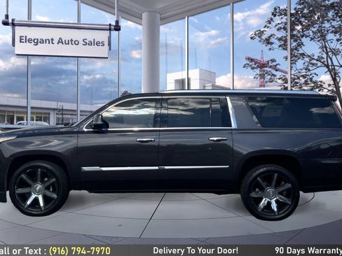 Used 2017 Cadillac Escalade ESV Luxury AWD/4WD image 8