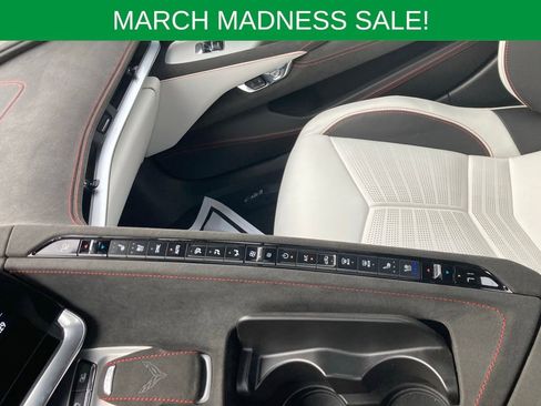 Used 2023 Chevrolet Corvette Stingray Premium Conv w/ Z51 Performance Package image 17