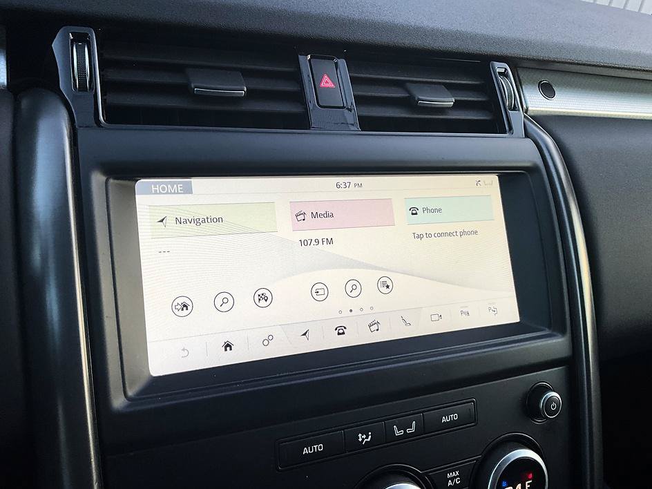 Used 2020 Land Rover Discovery Landmark AWD/4WD image 19