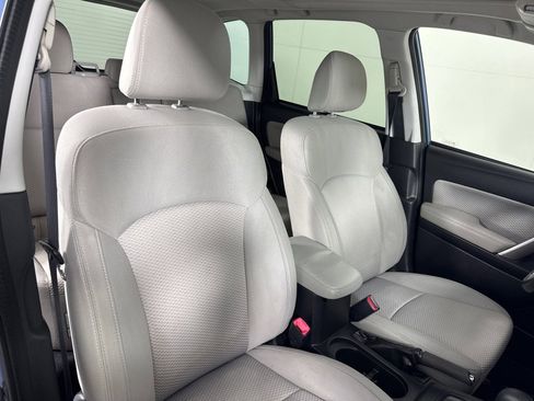 Used 2017 Subaru Forester 2.5i Premium w/ All-Weather Package image 25