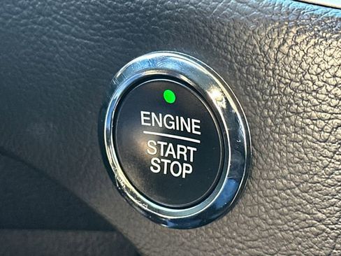 Used 2024 Ford Edge SEL AWD/4WD image 32