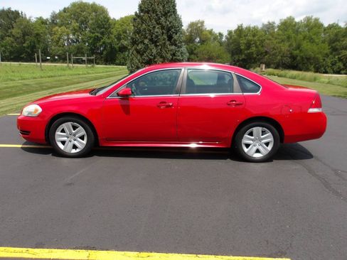 Used 2010 Chevrolet Impala LS FWD image 2