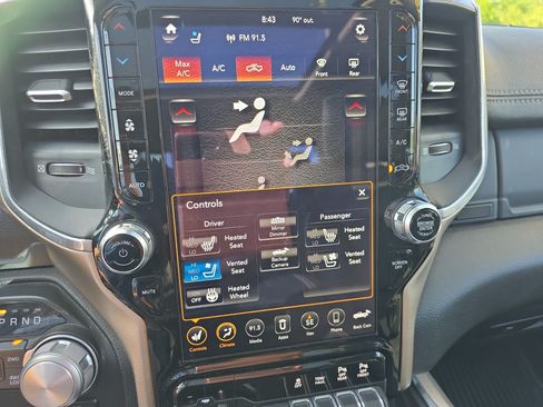 Used 2019 RAM 1500 Laramie AWD/4WD image 30