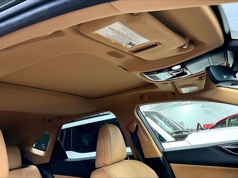 Used 2024 Lexus NX 250 FWD image 13