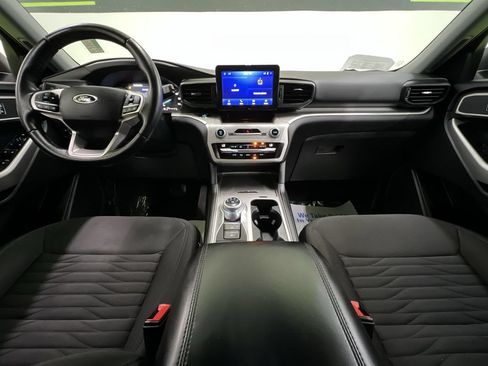 Used 2020 Ford Explorer XLT AWD/4WD image 18