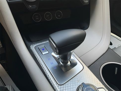 Used 2023 Genesis G70 2.0T w/ Sport Prestige Package image 25