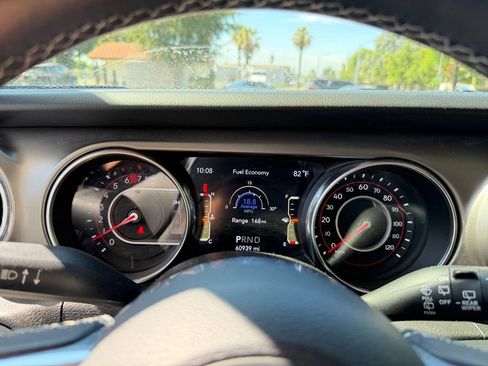 Used 2019 Jeep Wrangler Unlimited Rubicon AWD/4WD image 10