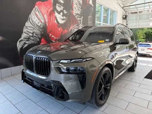 Used 2026 BMW X7 xDrive40i w/ M Sport Package AWD/4WD image 1