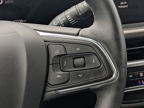 Used 2025 Buick Envista Avenir FWD image 26