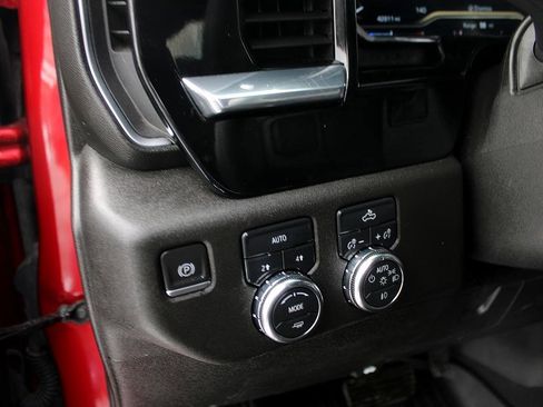 Used 2024 GMC Sierra 1500 Elevation image 21