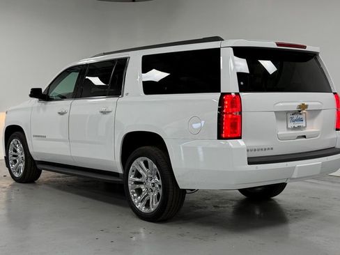 Used 2020 Chevrolet Suburban LT image 3
