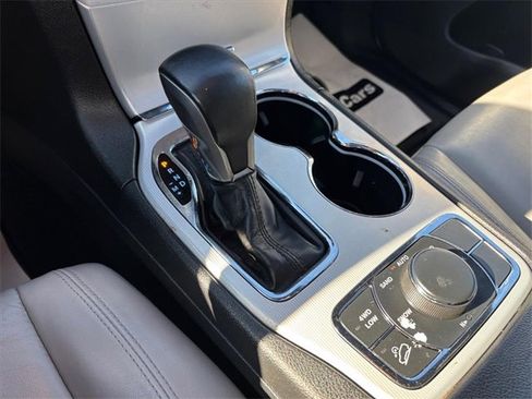 Used 2018 Jeep Grand Cherokee Limited image 20