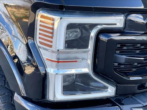 Used 2022 Ford F350 Lariat w/ Tremor Off-Road Package image 28