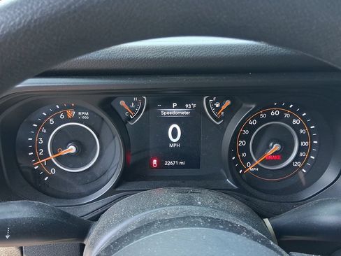 Used 2025 Jeep Gladiator Sport AWD/4WD image 17