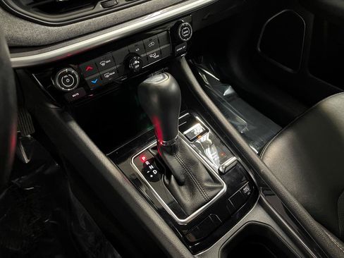 Used 2022 Jeep Compass Latitude image 24