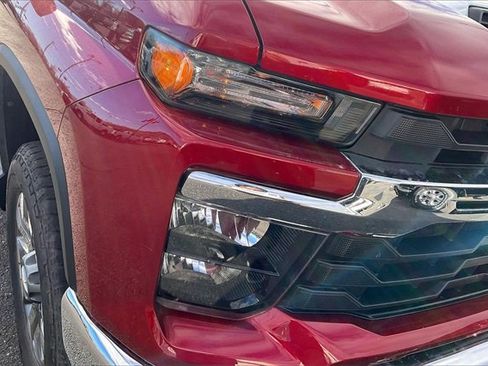 Used 2024 Chevrolet Silverado 2500 LT image 32
