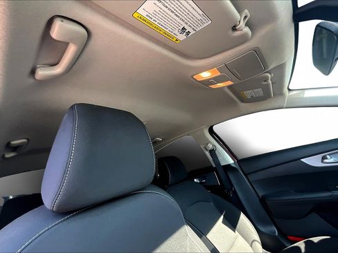 Used 2024 Kia Forte LXS w/ LXS Technology Package image 28