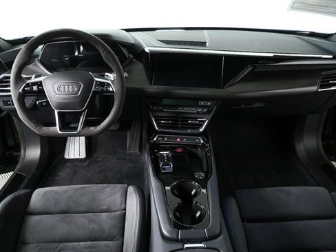 Used 2022 Audi e-tron GT Premium Plus w/ Performance Package image 18