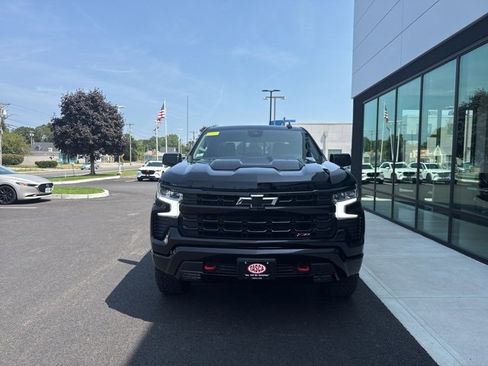 Used 2024 Chevrolet Silverado 1500 LT Trail Boss w/ Convenience Package II image 7