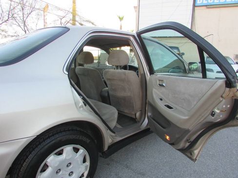 Used 2000 Honda Accord LX image 14