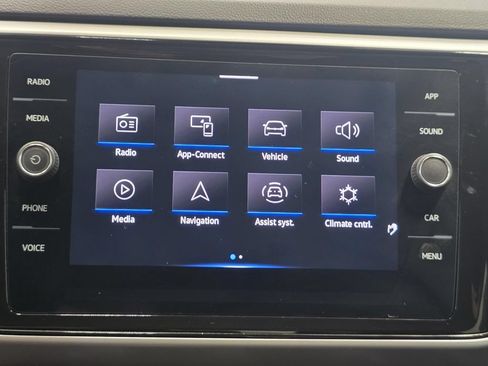 Used 2023 Volkswagen Atlas Cross Sport SE FWD image 20