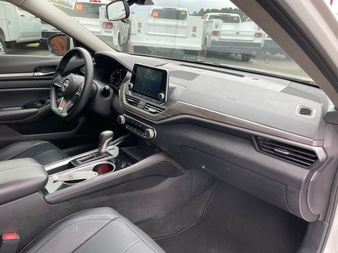 Used 2023 Nissan Altima 2.5 SV image 30