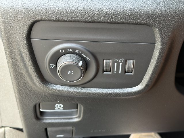 Used 2026 Jeep Grand Cherokee L Limited w/ Limited Altitude Package AWD/4WD image 35