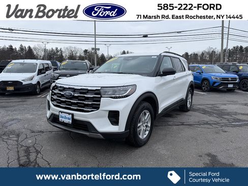 Used 2026 Ford Explorer Active AWD/4WD image 1