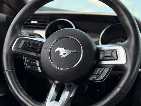 Certified 2017 Ford Mustang Coupe RWD image 6