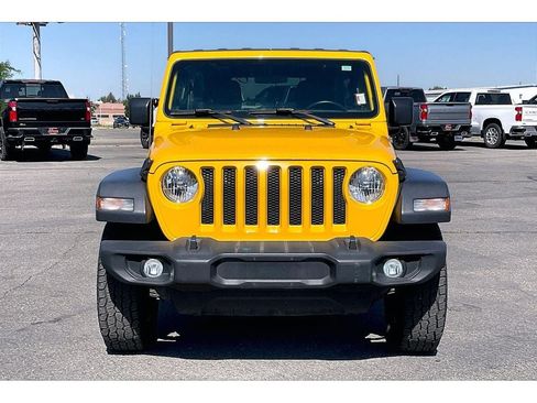 Used 2018 Jeep Wrangler Unlimited Sport S AWD/4WD image 3