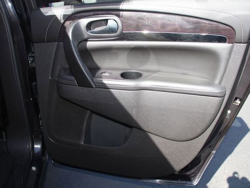 Used 2017 Buick Enclave Leather FWD image 23