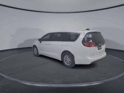 New 2026 Chrysler Voyager LX image 11