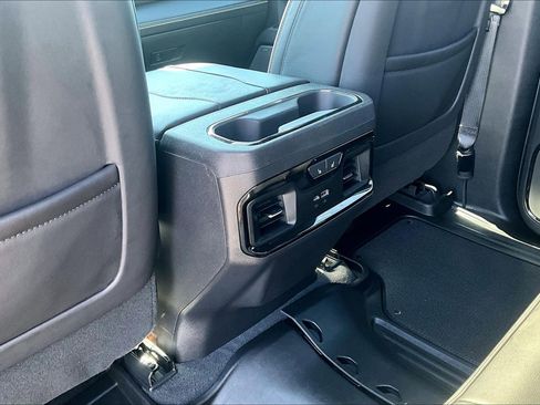 Used 2024 GMC Sierra 1500 AT4X image 11