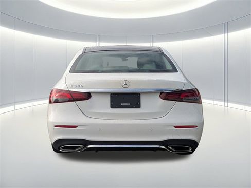 Used 2022 Mercedes-Benz E 350 Sedan image 6