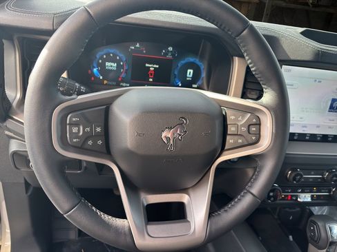 New 2025 Ford Bronco Outer Banks image 17