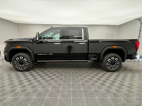 New 2026 GMC Sierra 2500 Denali Ultimate AWD/4WD image 15