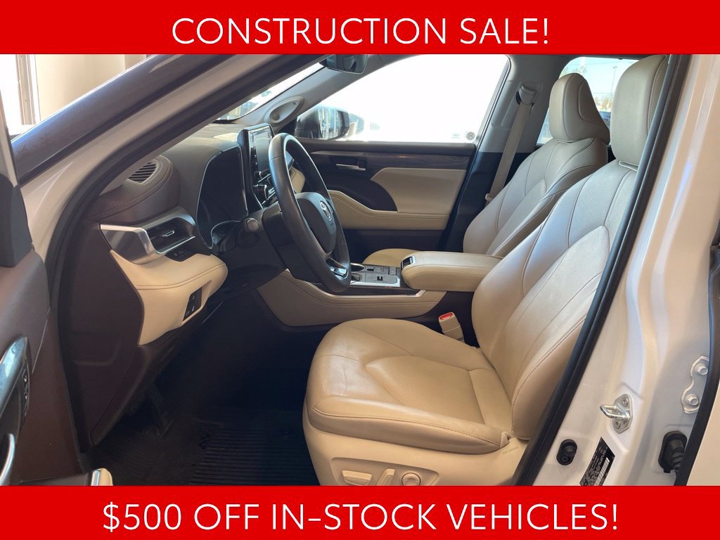 Used 2020 Toyota Highlander Limited FWD image 9