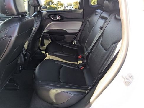 Used 2024 Jeep Compass Limited image 30