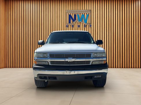 Used 2005 Chevrolet Tahoe LS w/ Preferred Equipment Group AWD/4WD image 2