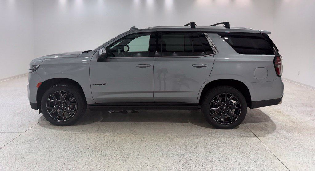 Used 2024 Chevrolet Tahoe Premier w/ Premium Package 2 AWD/4WD image 2