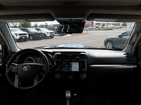 Used 2024 Toyota 4Runner TRD Off-Road Premium w/ Off Road Premium Plus Package AWD/4WD image 15