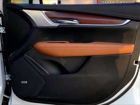 Certified 2024 Cadillac XT5 Premium Luxury image 22